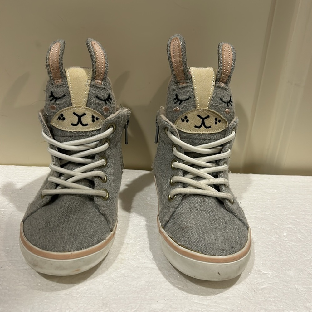 Old Navy Bunny high tops toddler kids sneakers zipper sides faux lace up size 7